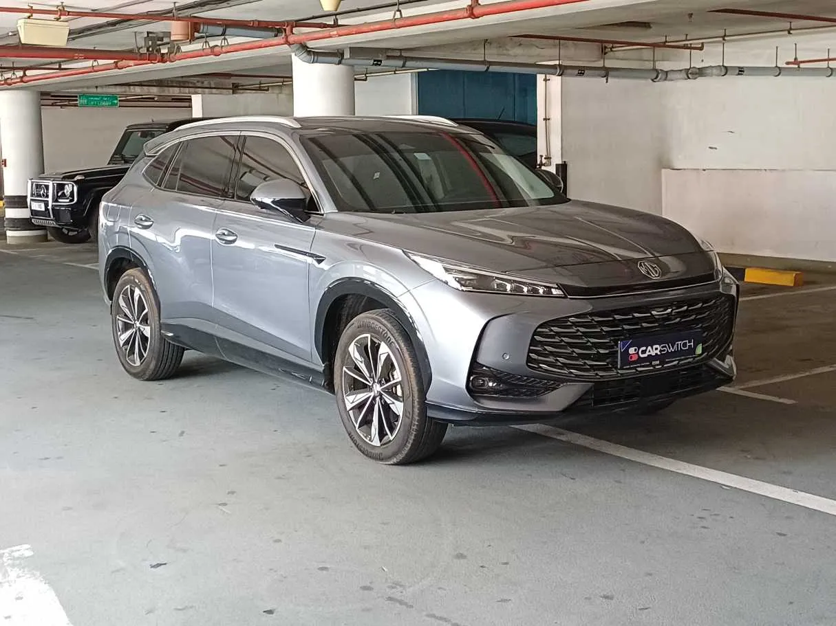 Car image 3