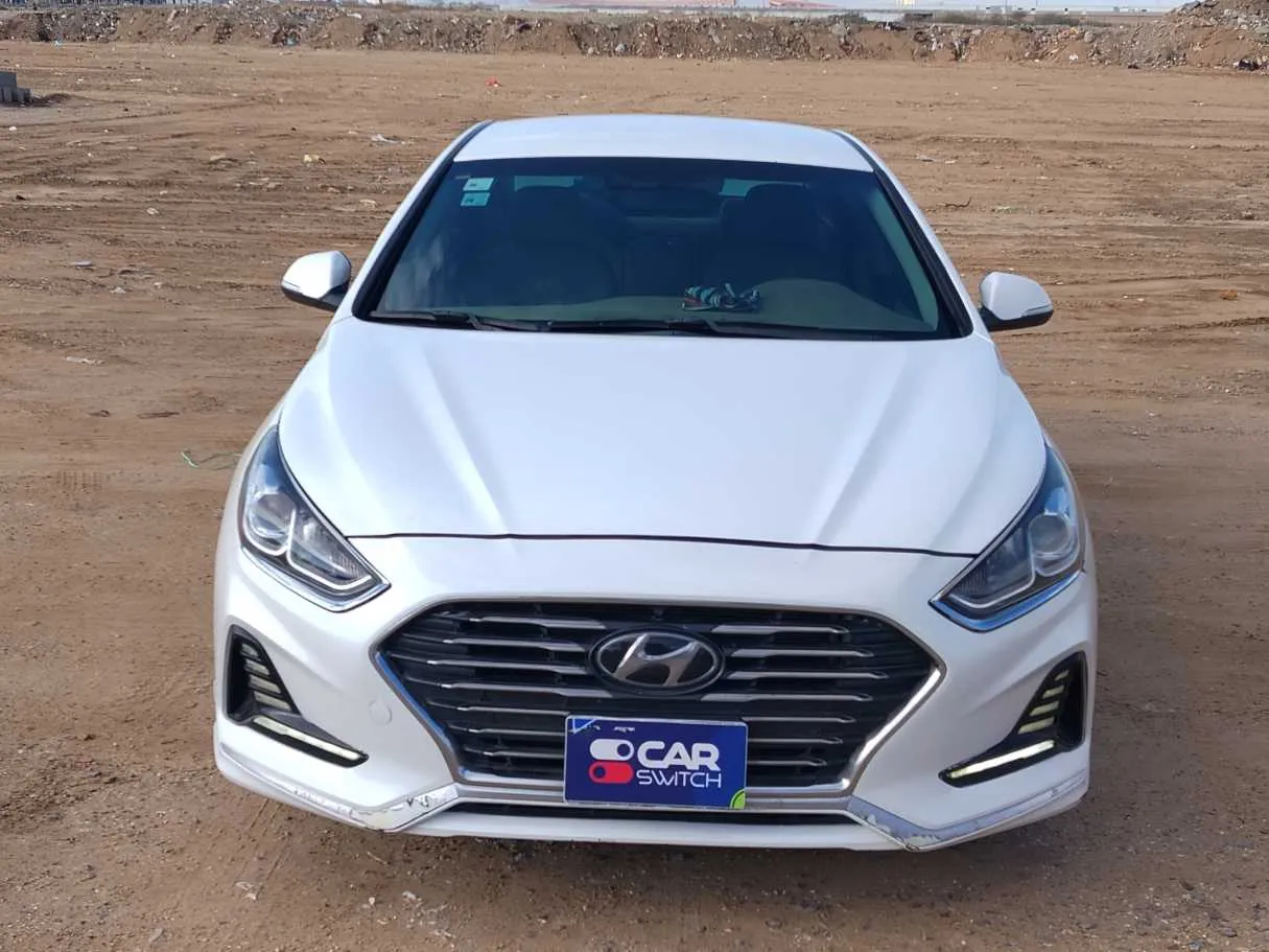 Car image 2