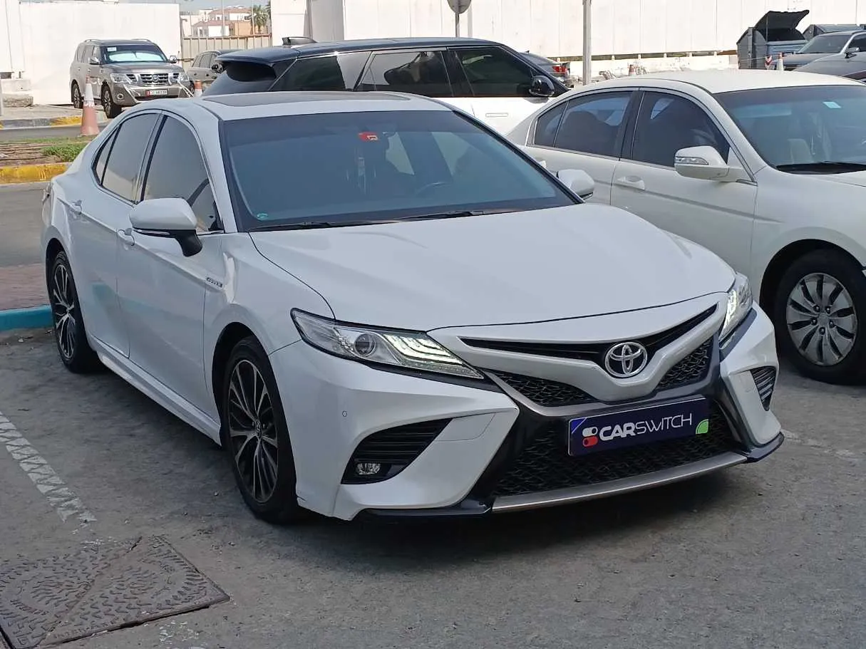 Car image 3