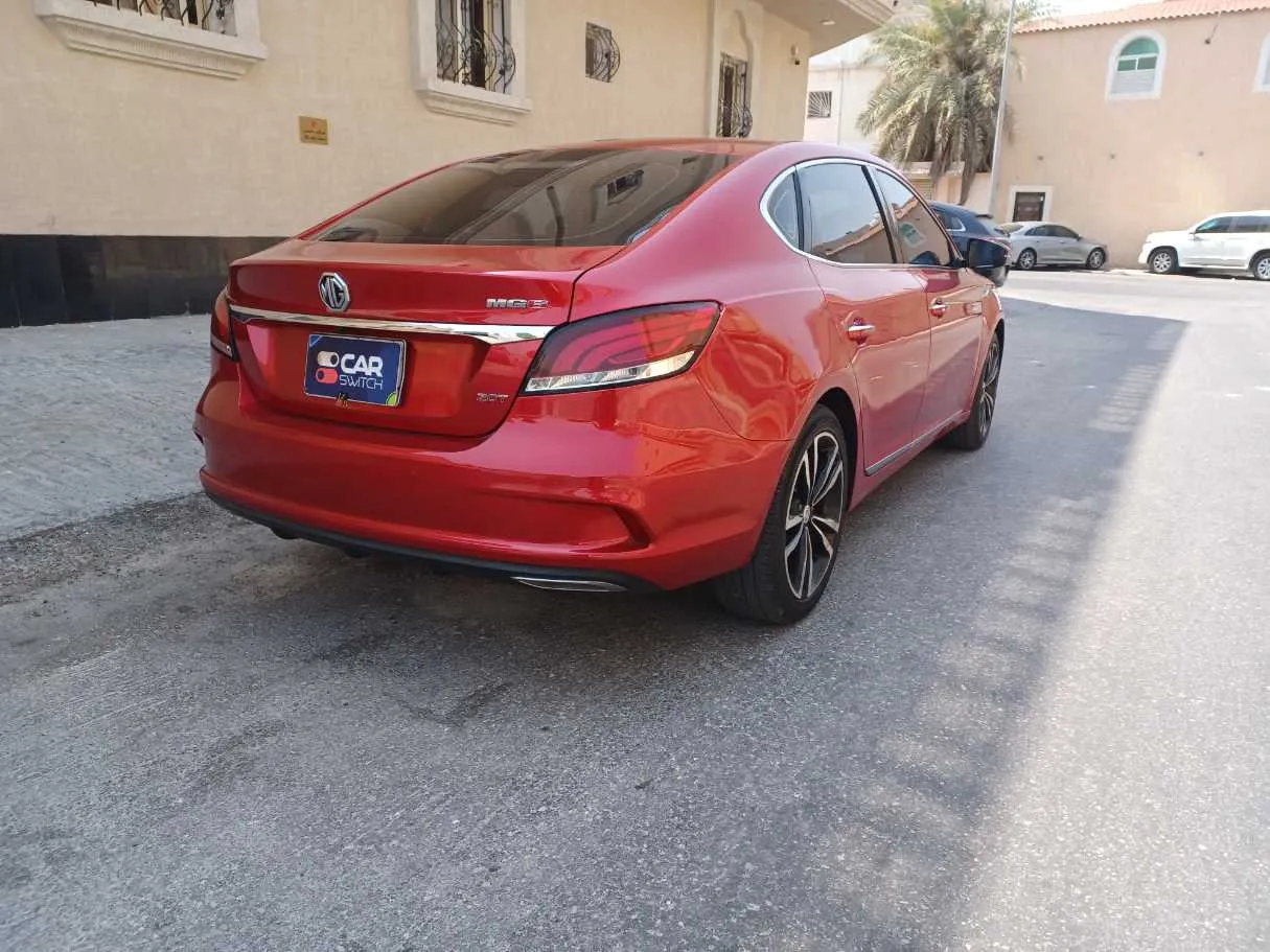 Car image 5