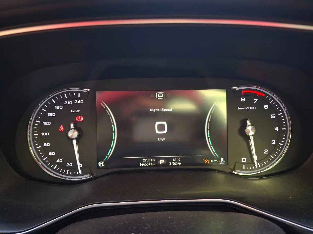 Car image 19