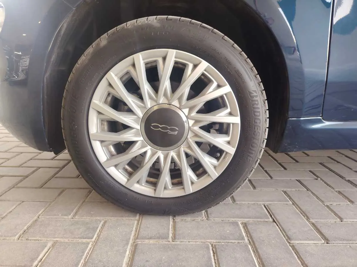 Car image 10