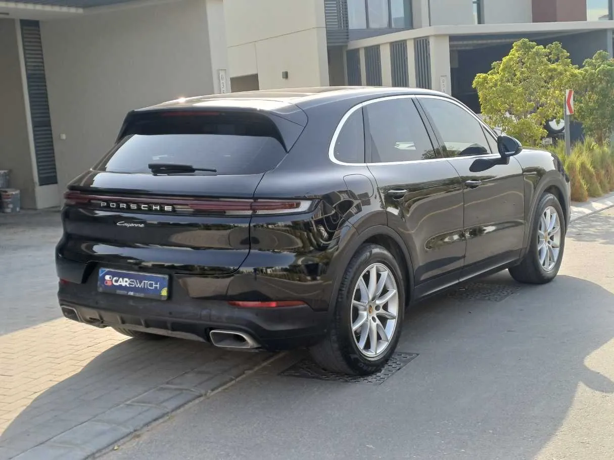Car image 5