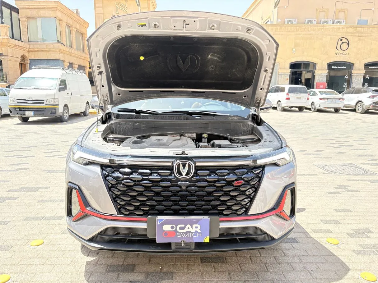 Car image 30