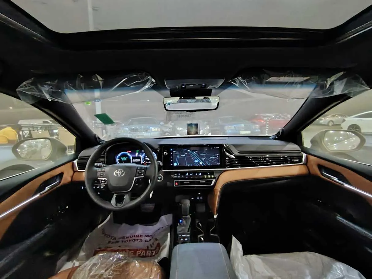 Car image 23