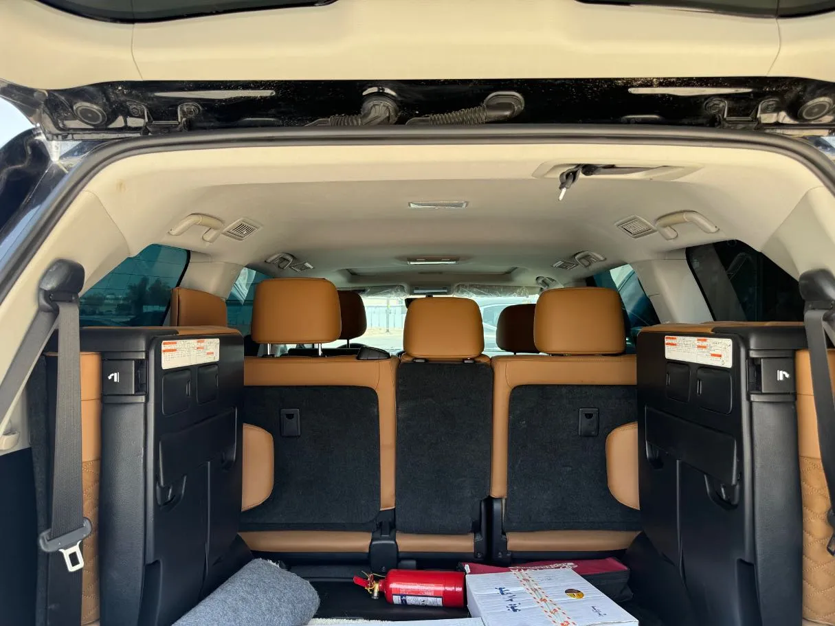 Car image 21