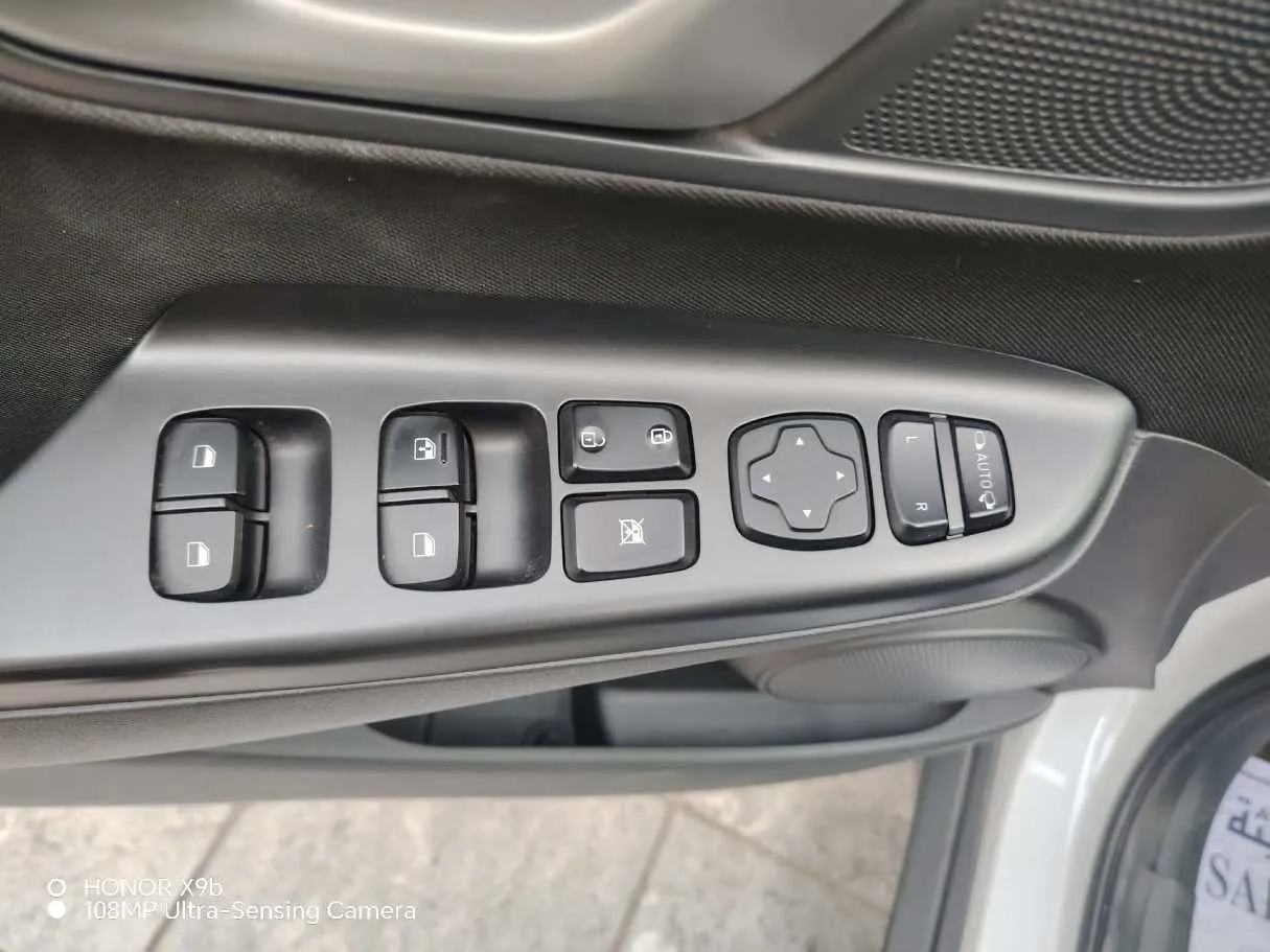 Car image 39