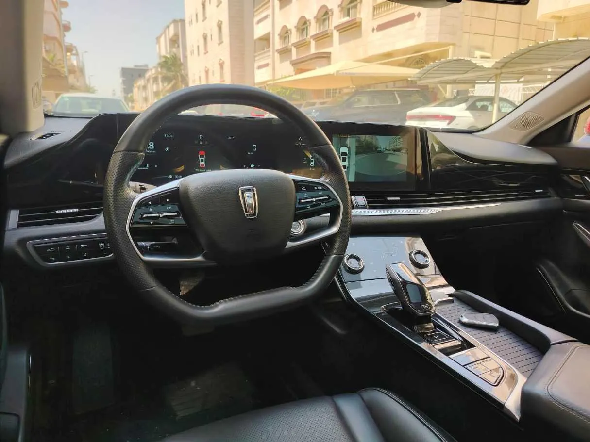 Car image 26