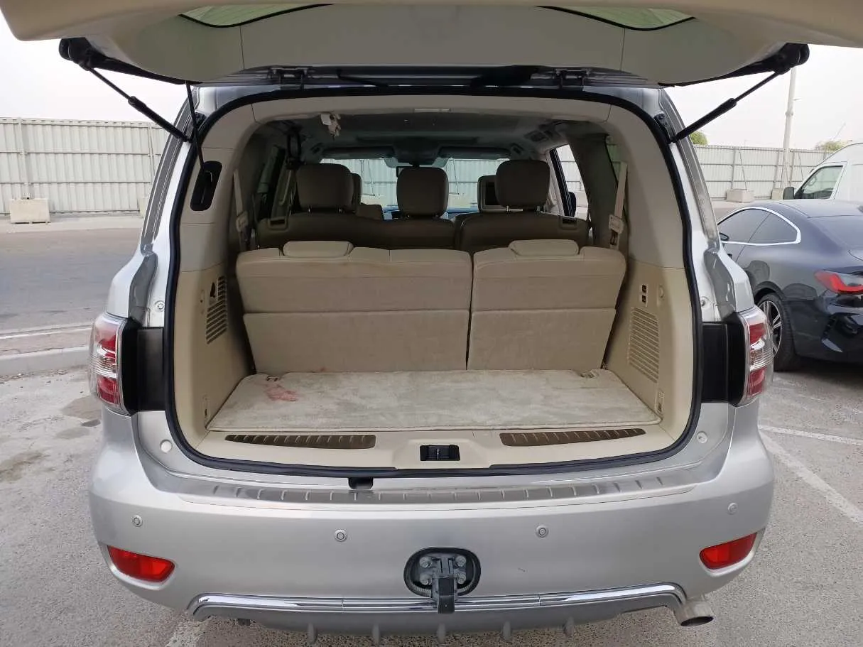 Car image 24