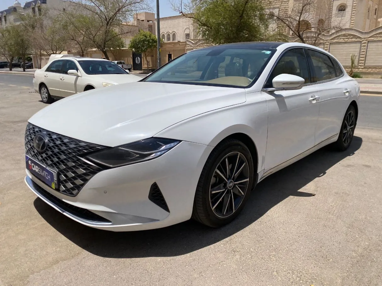 Car image 2