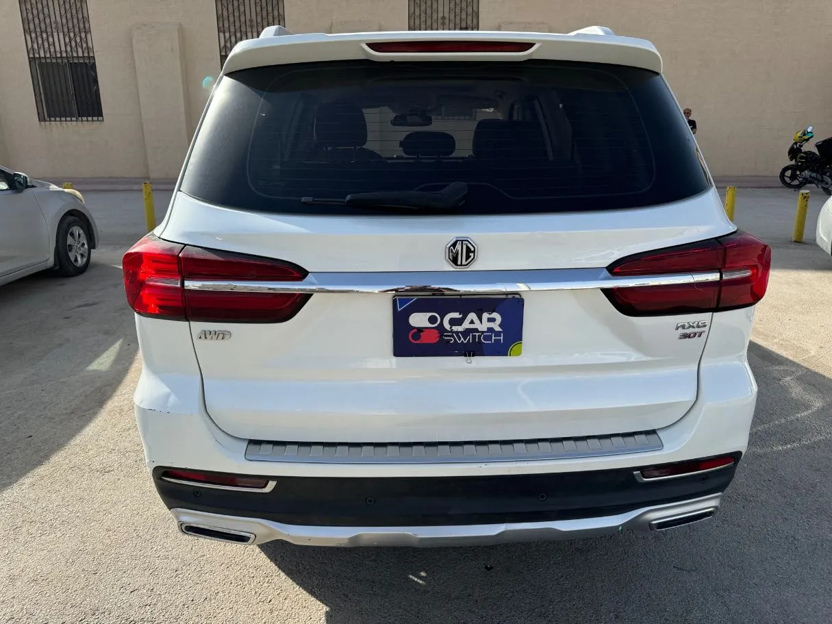 Car image 6