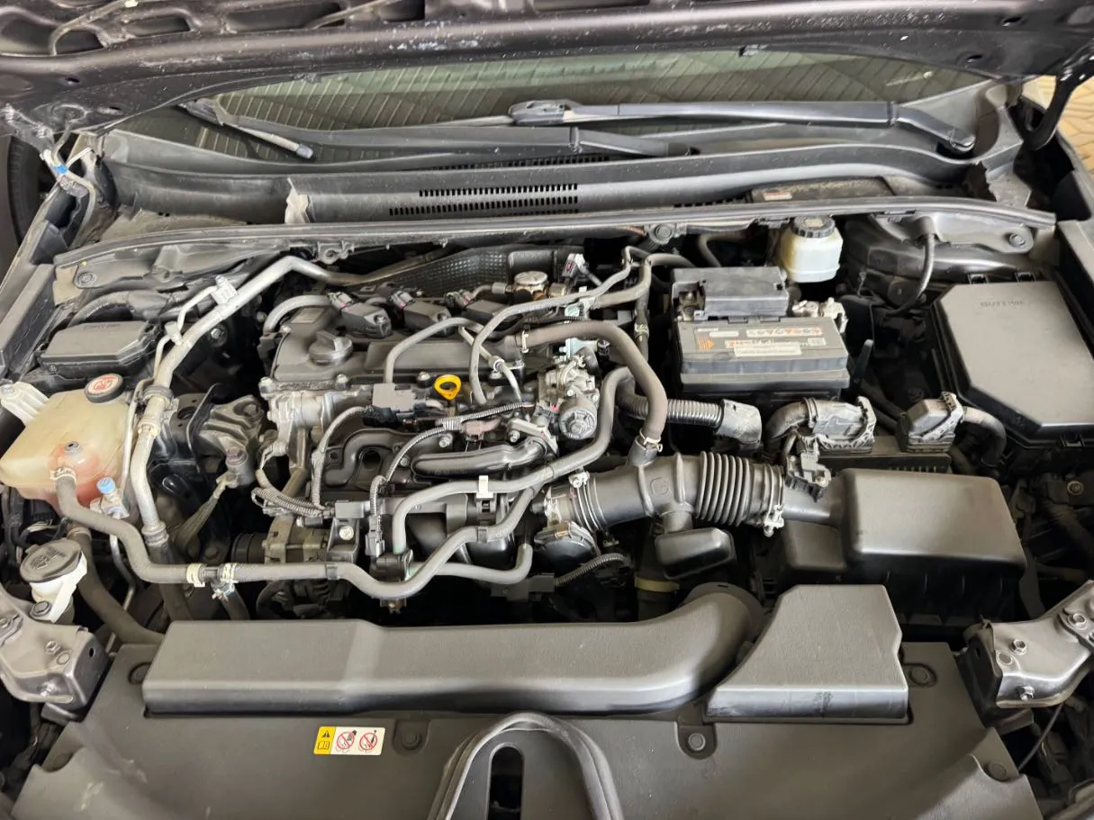 Car image 18