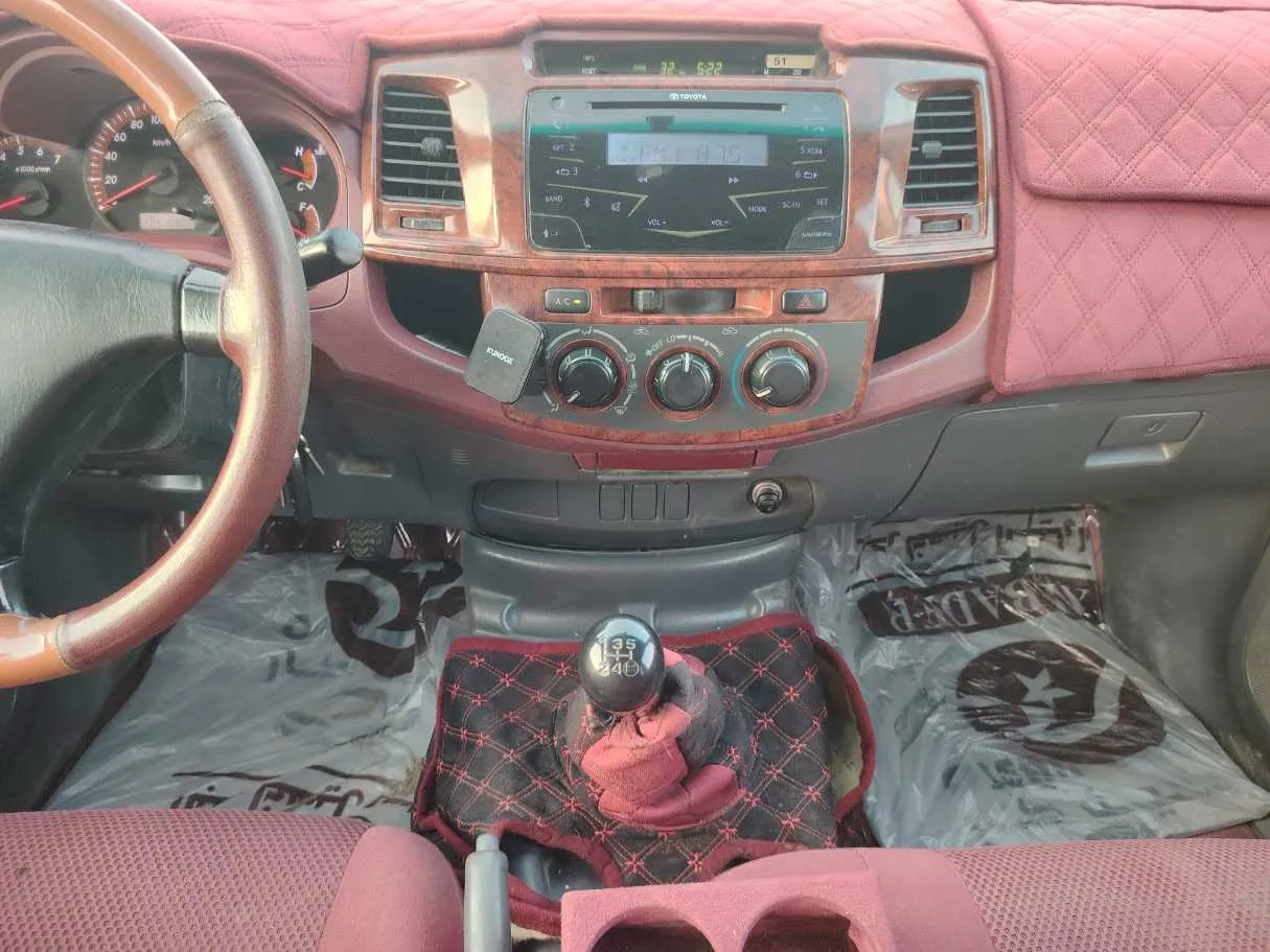 Car image 17