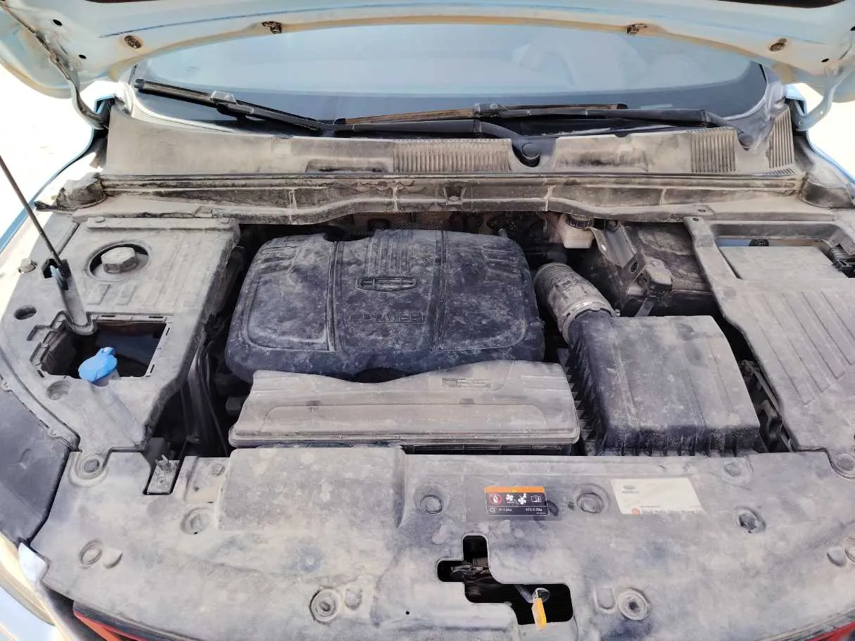 Car image 32