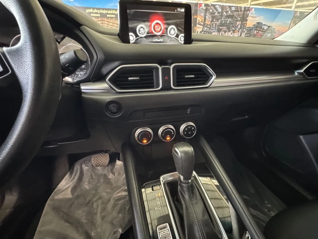 Car image 13