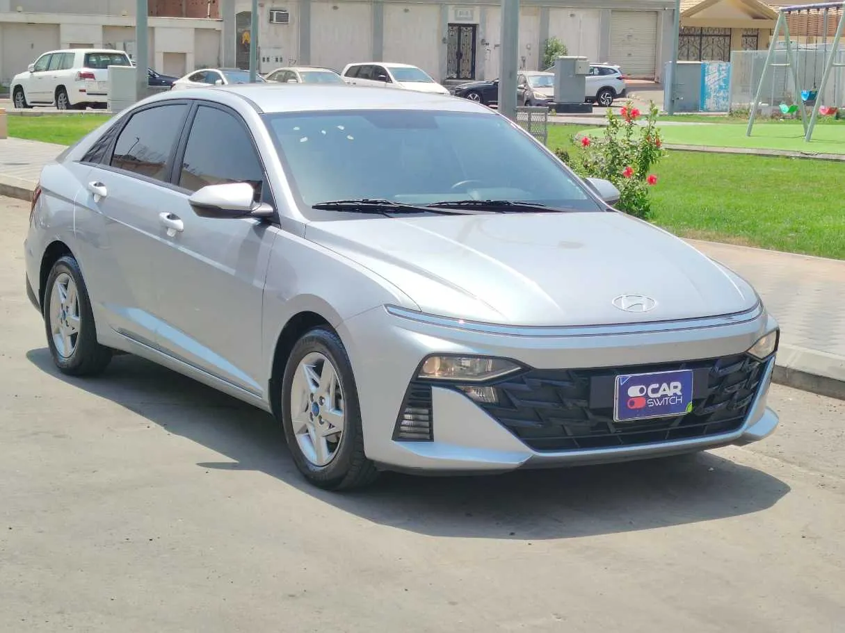 Car image 3