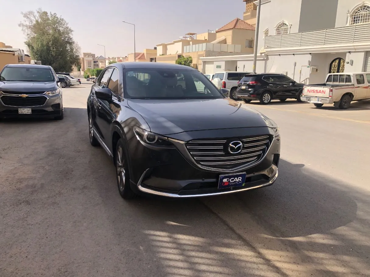 Car image 3