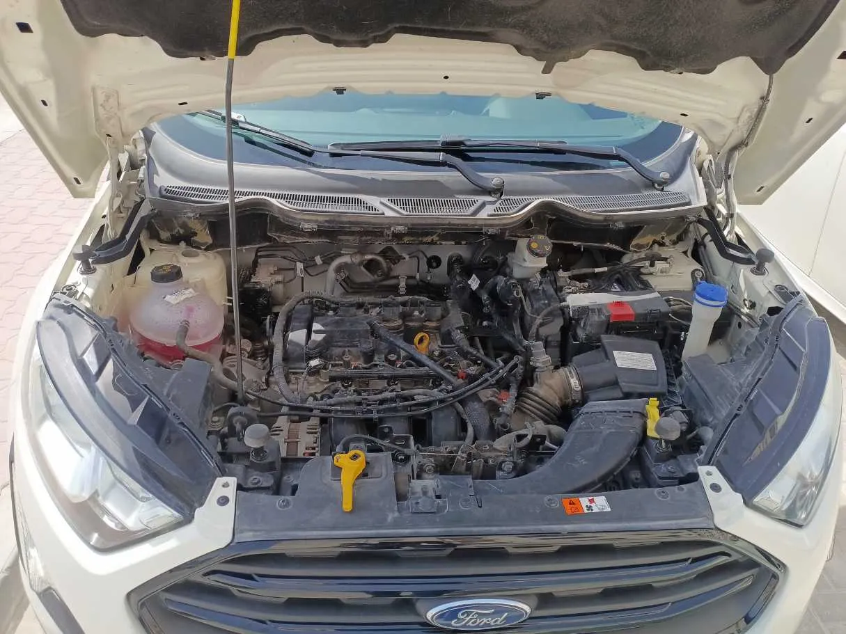Car image 19