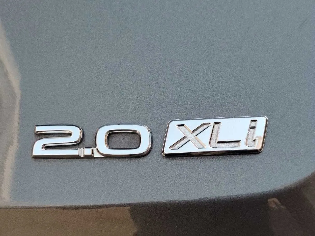 Car image 33