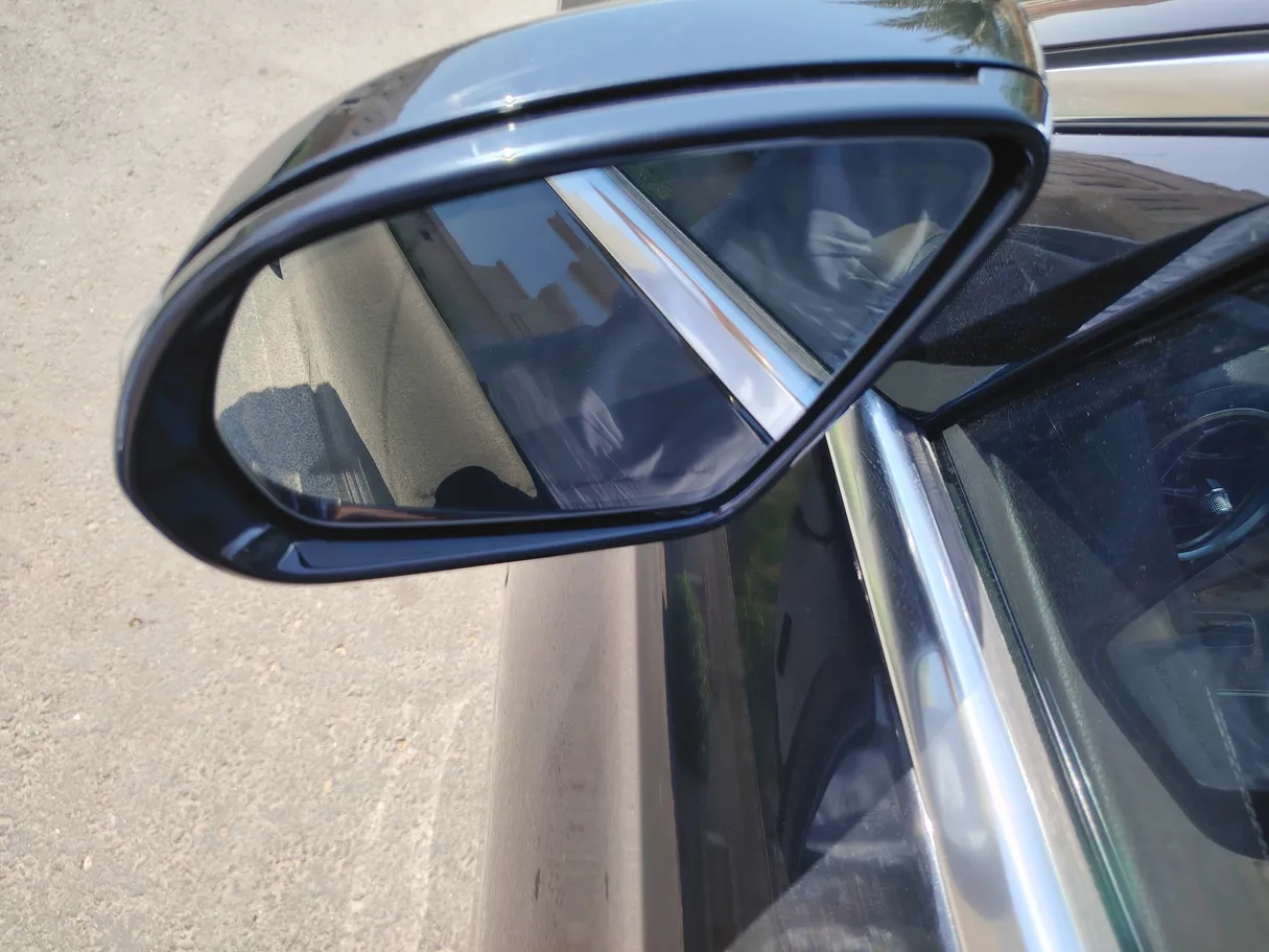 Car image 35