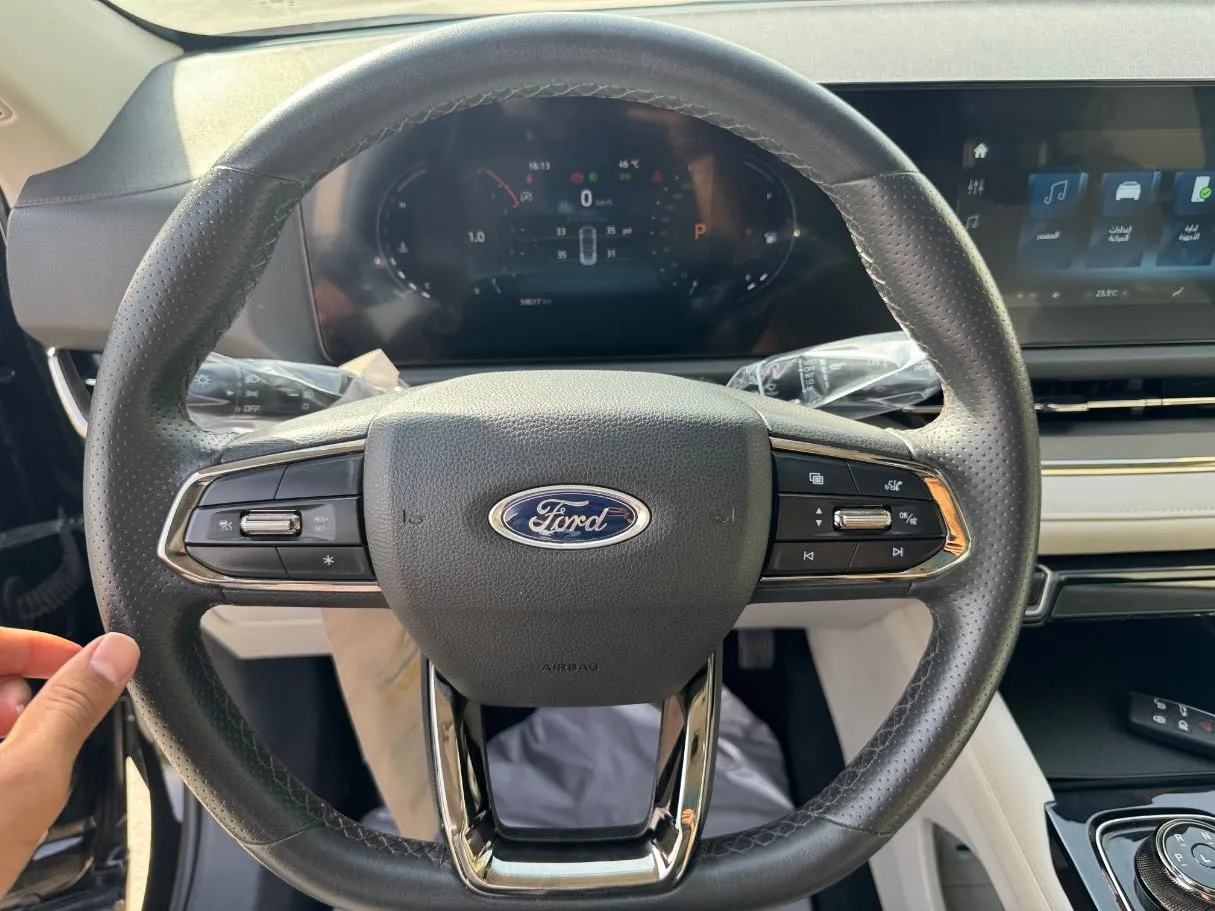Car image 19