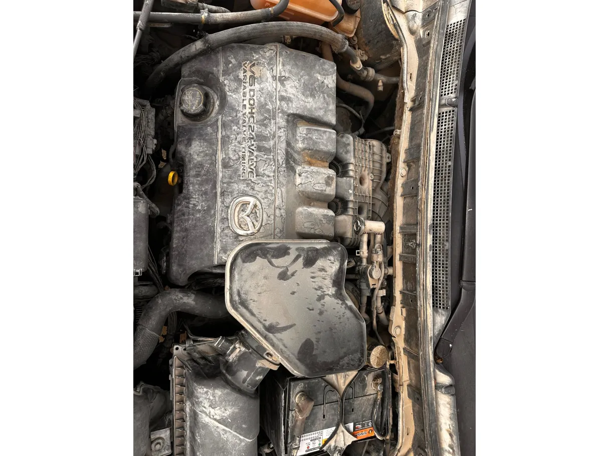 Car image 25