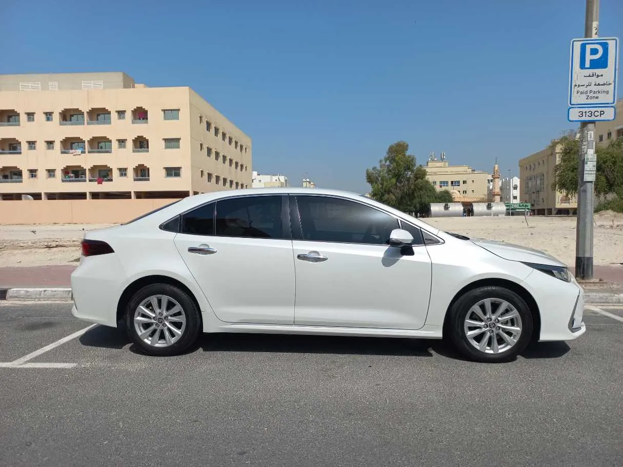 Car image 8
