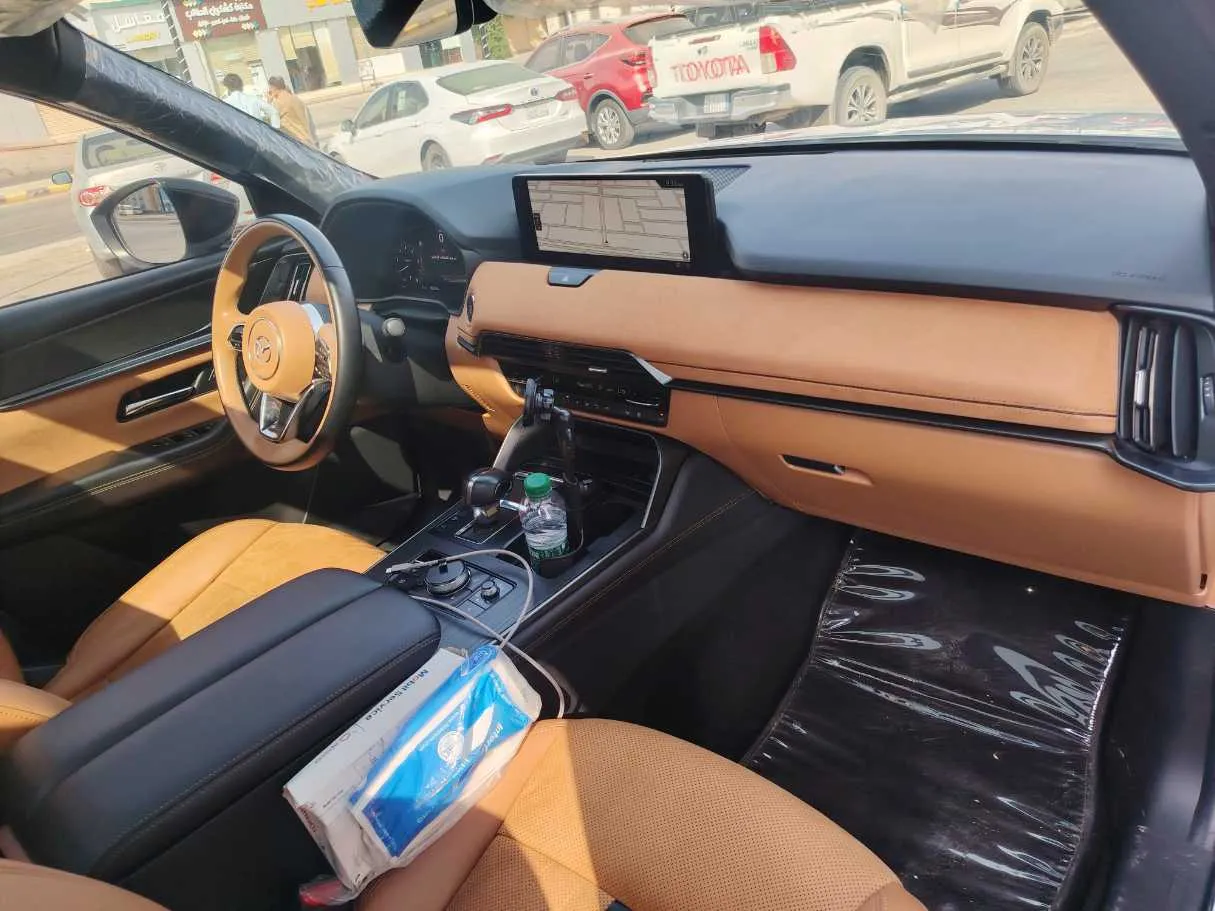 Car image 30