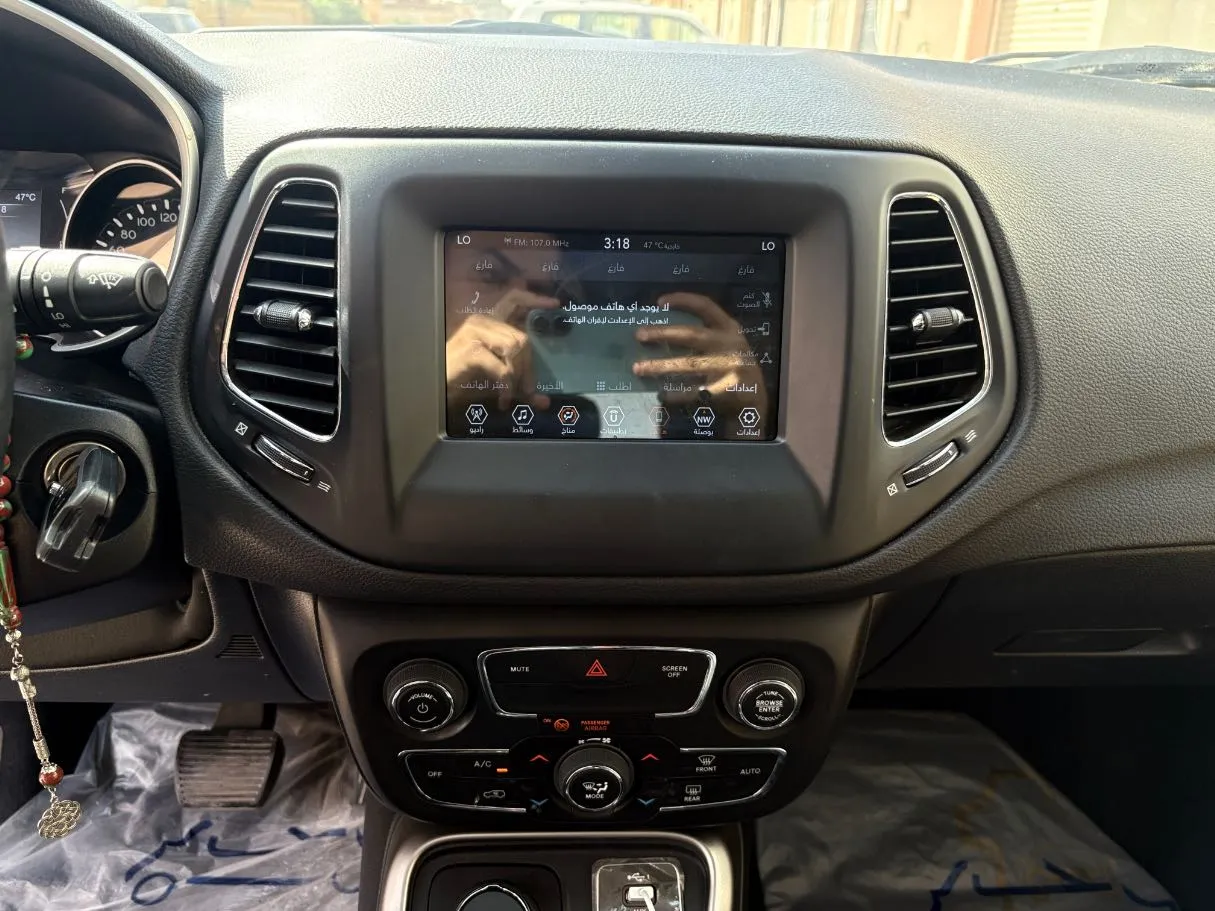 Car image 22