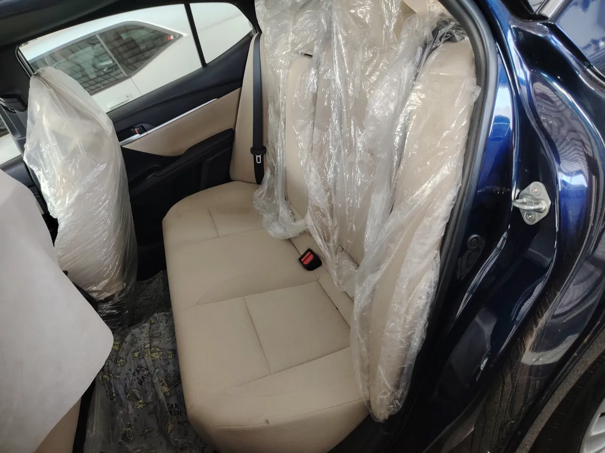 Car image 22