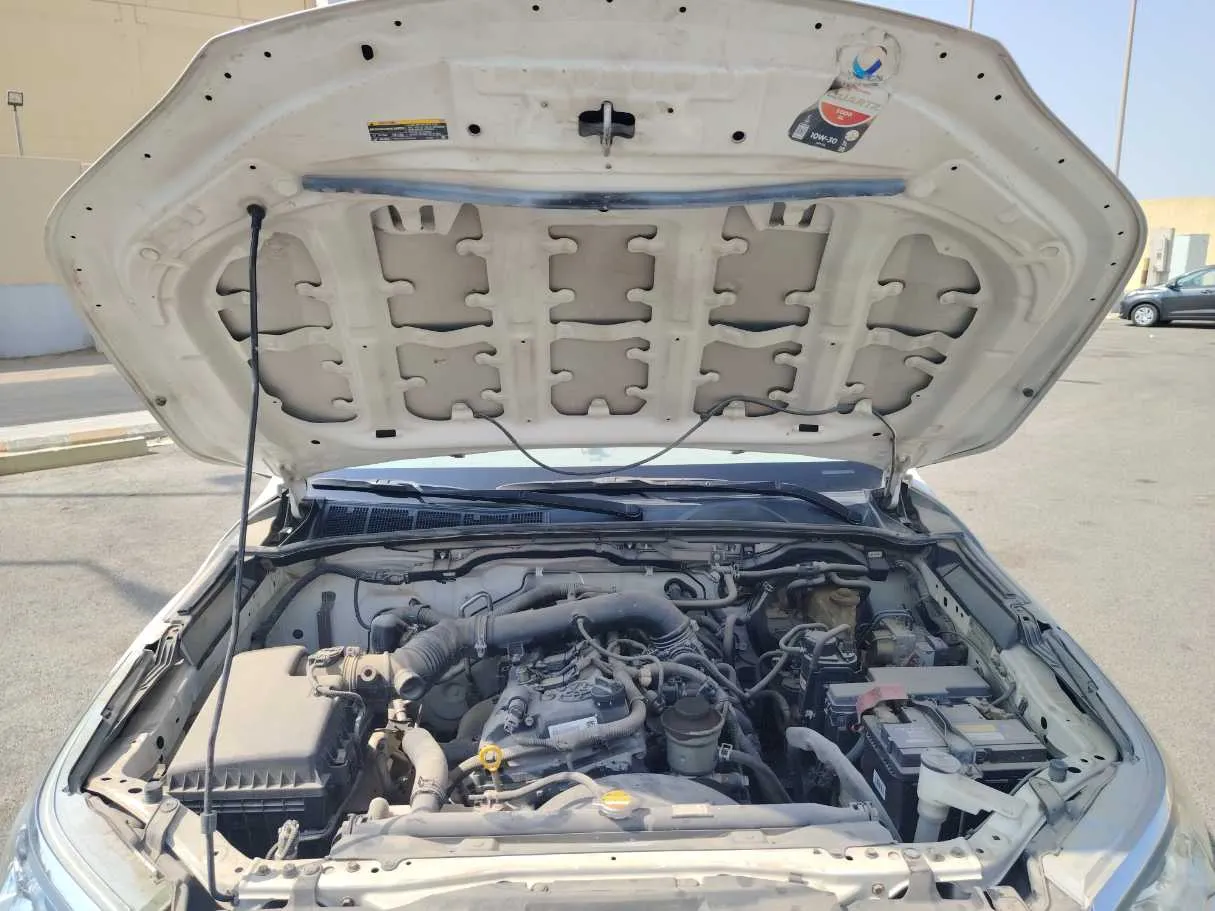 Car image 30