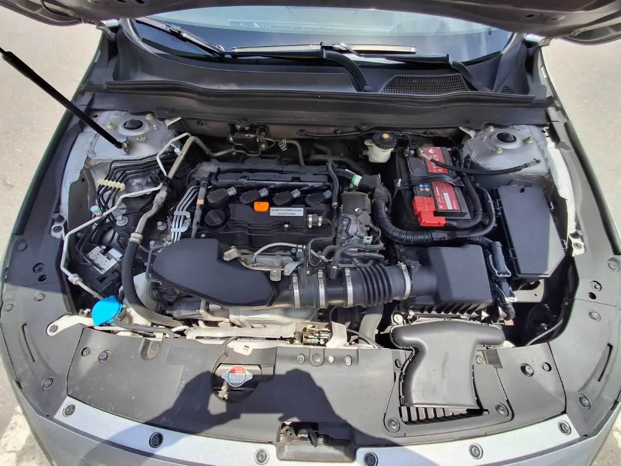 Car image 20