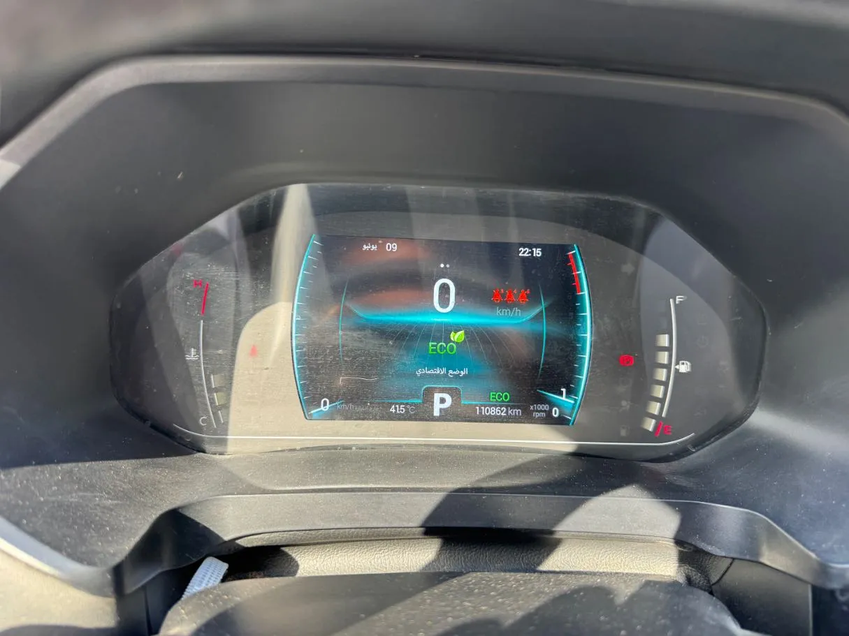 Car image 18