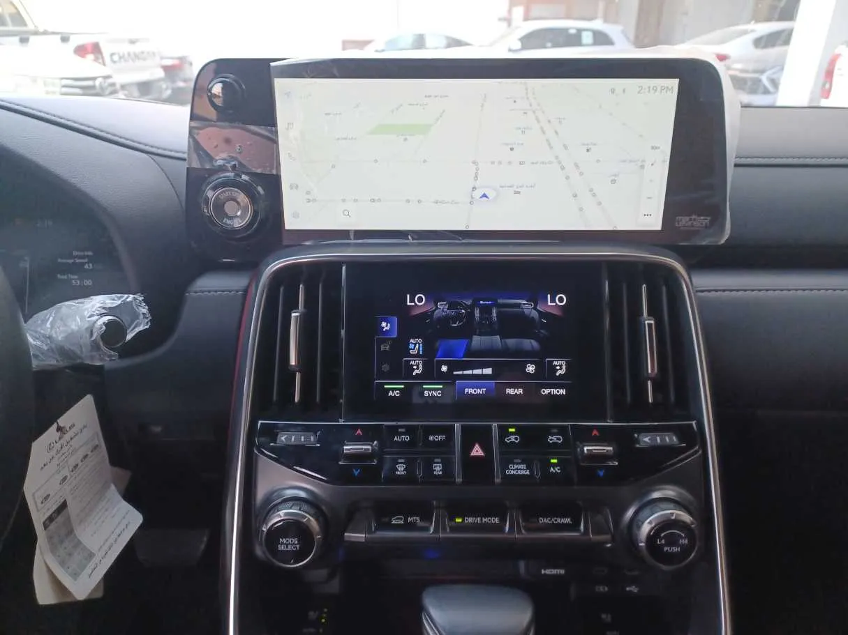 Car image 16