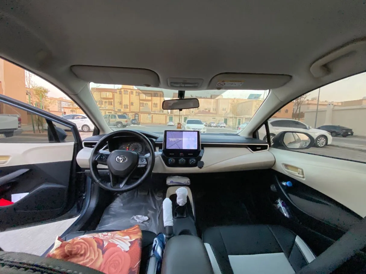Car image 14