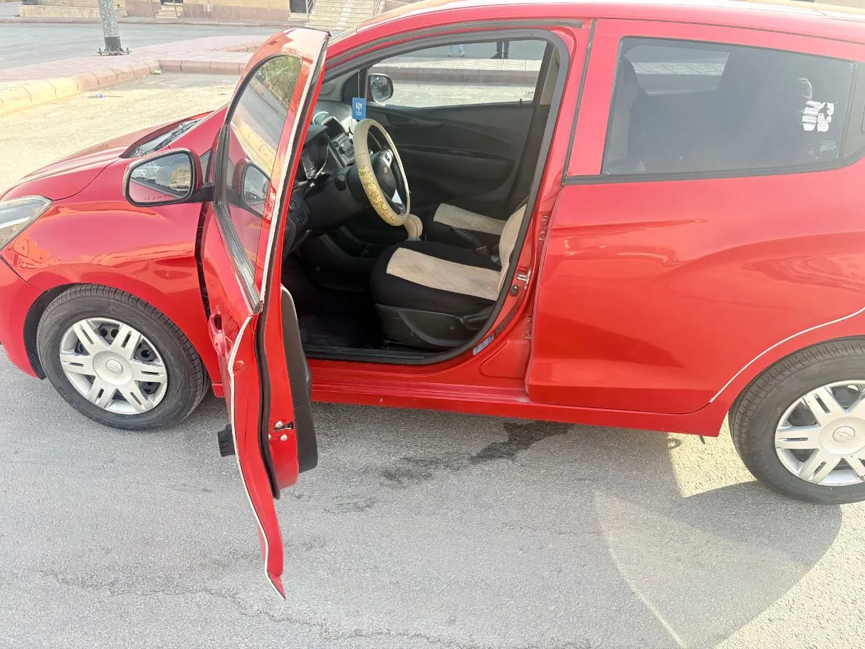 Car image 11