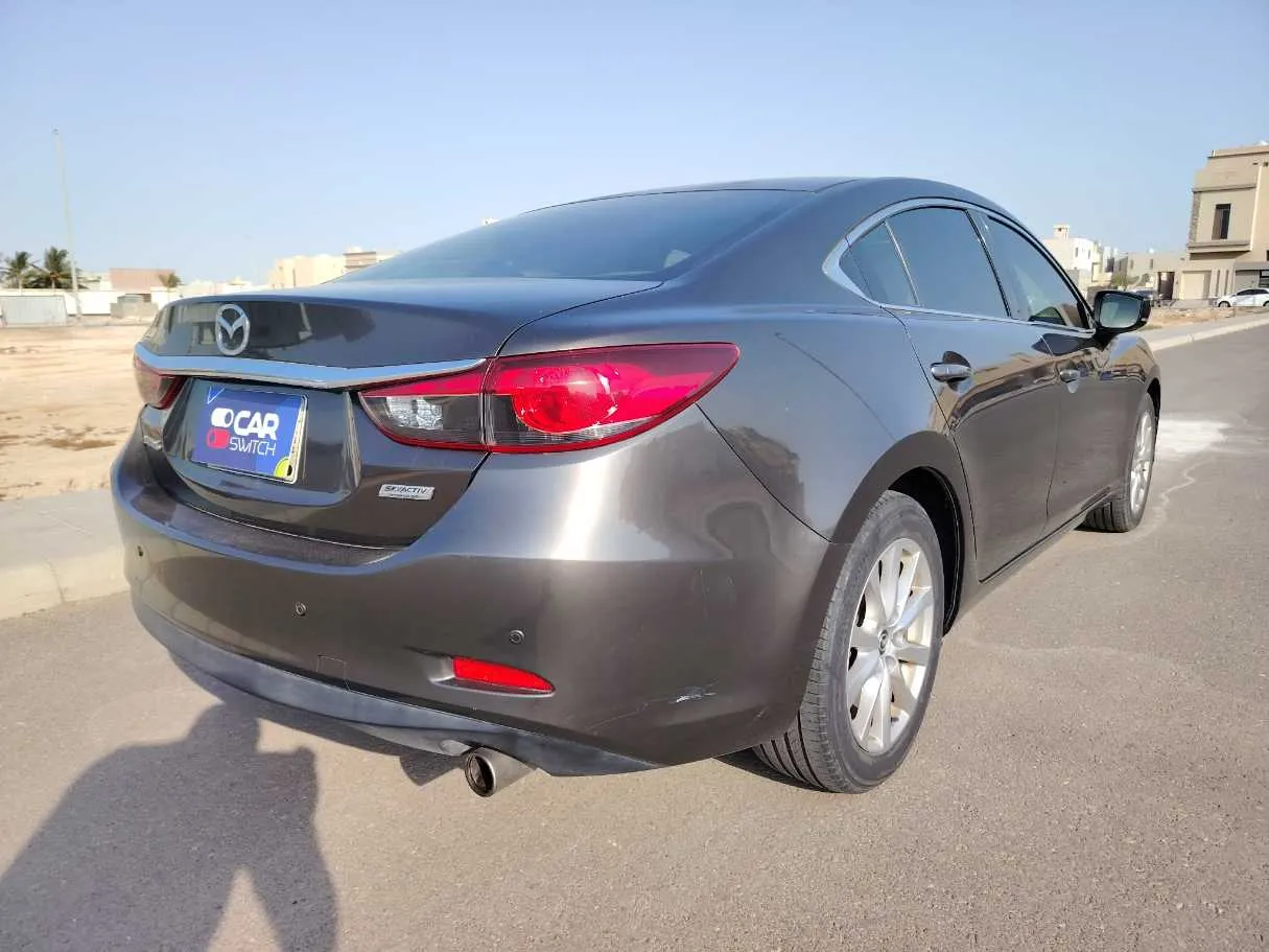 Car image 5