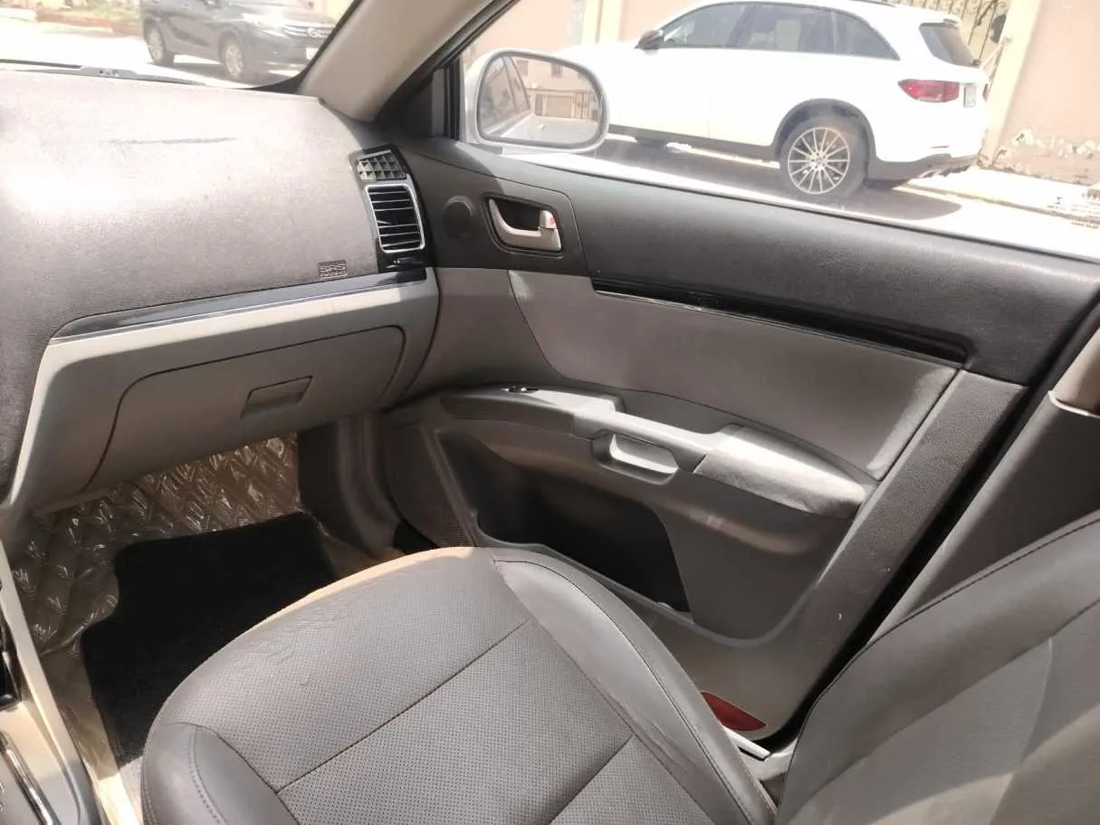 Car image 38