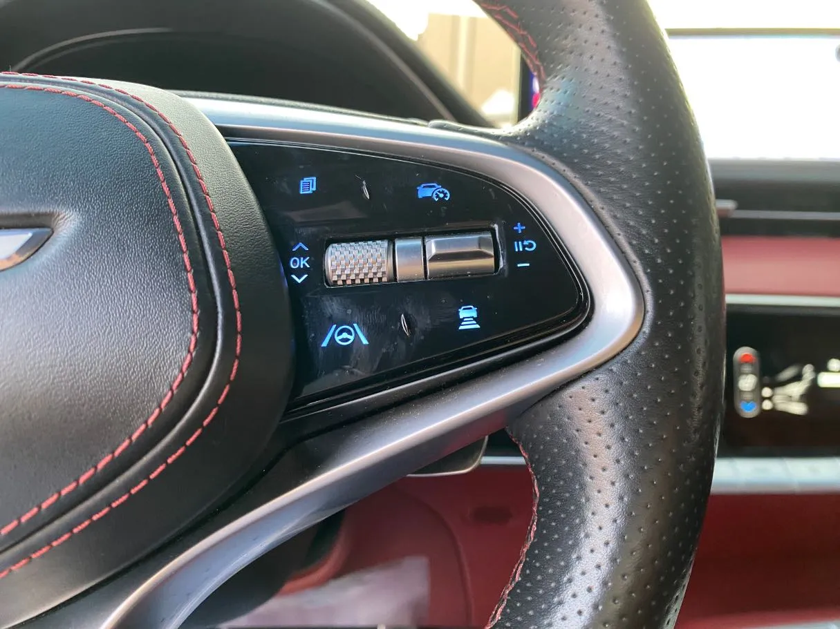 Car image 27