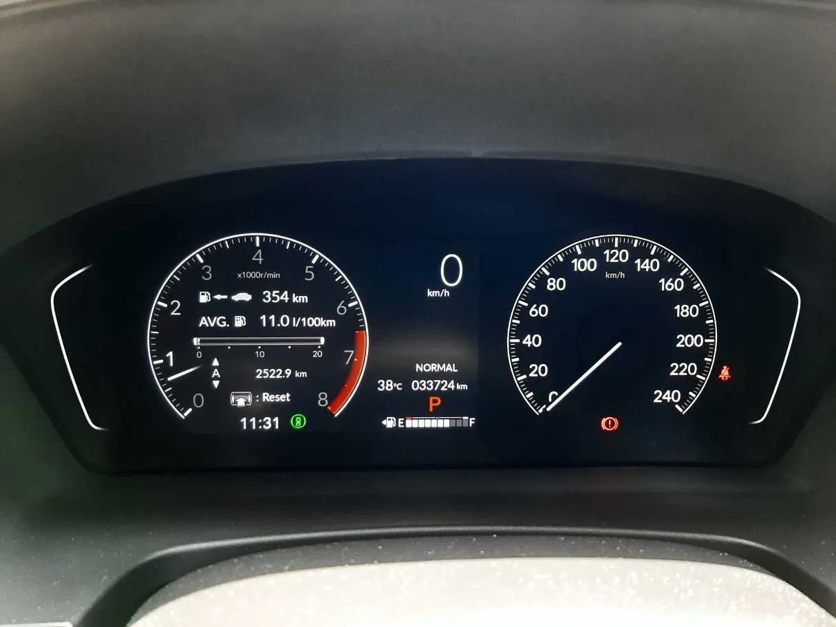 Car image 16