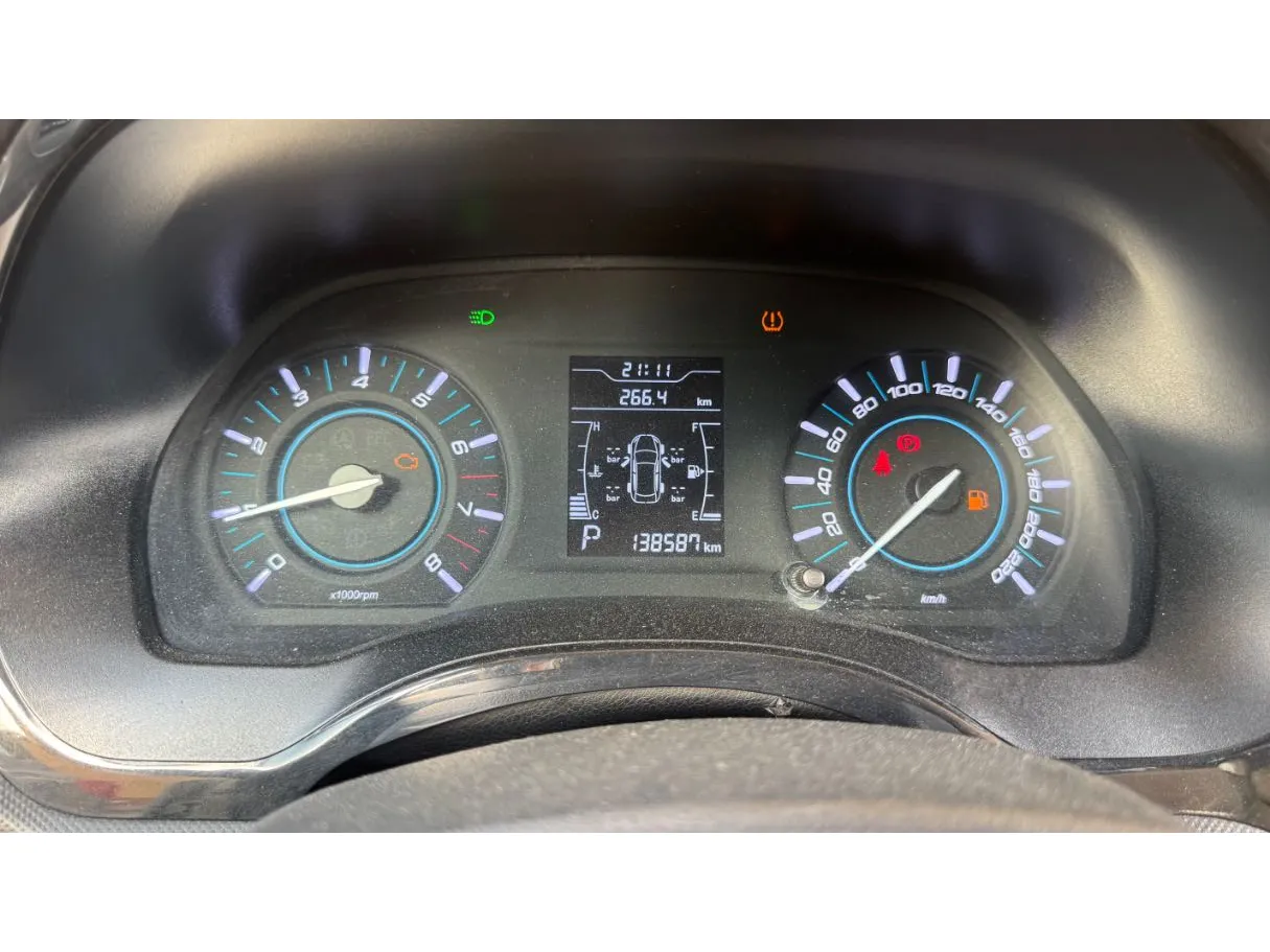 Car image 20