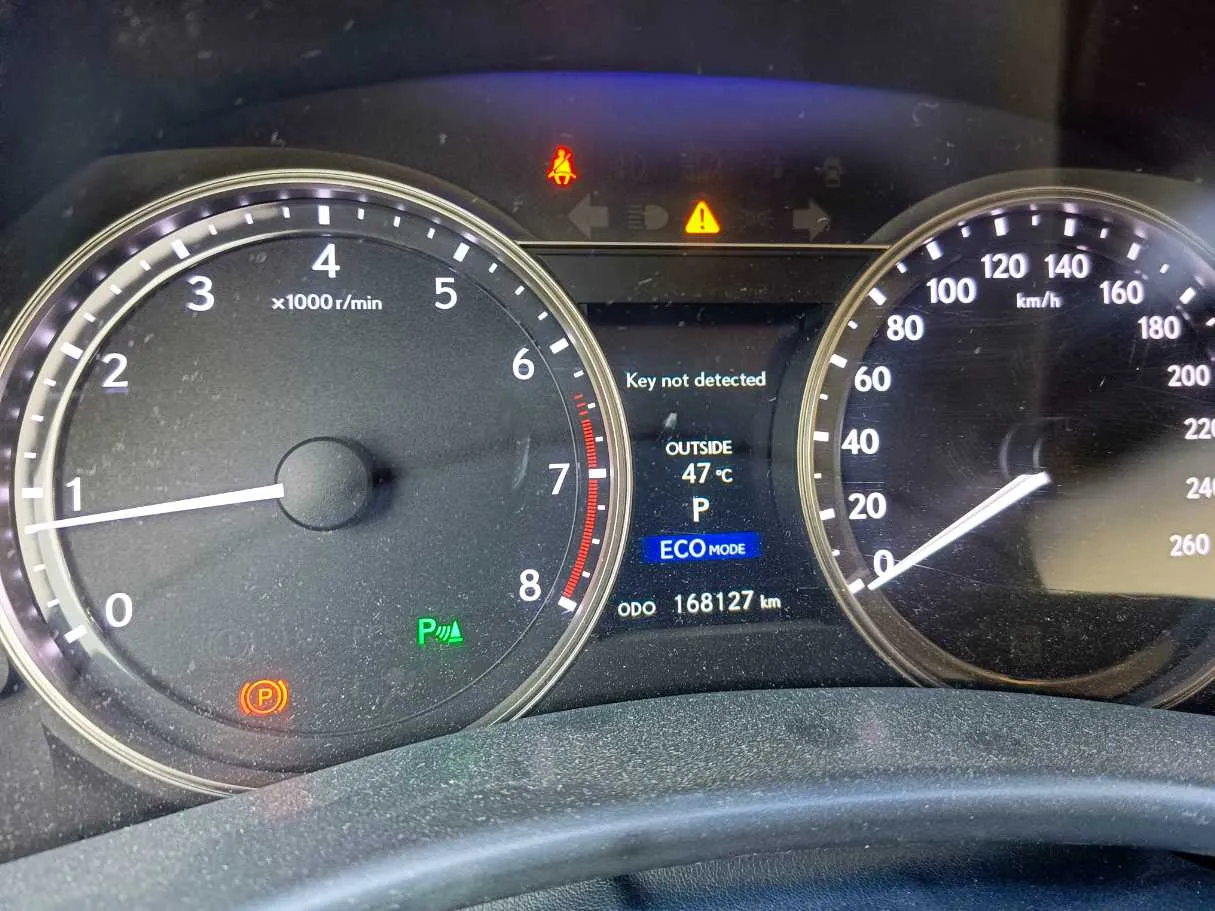 Car image 30