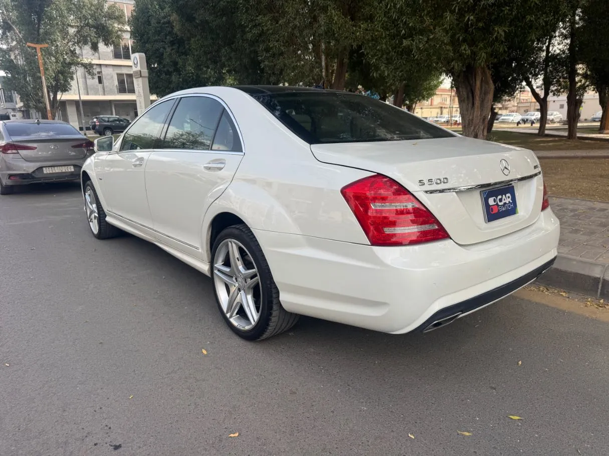 Car image 7