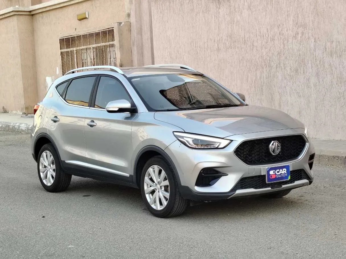 Car image 3