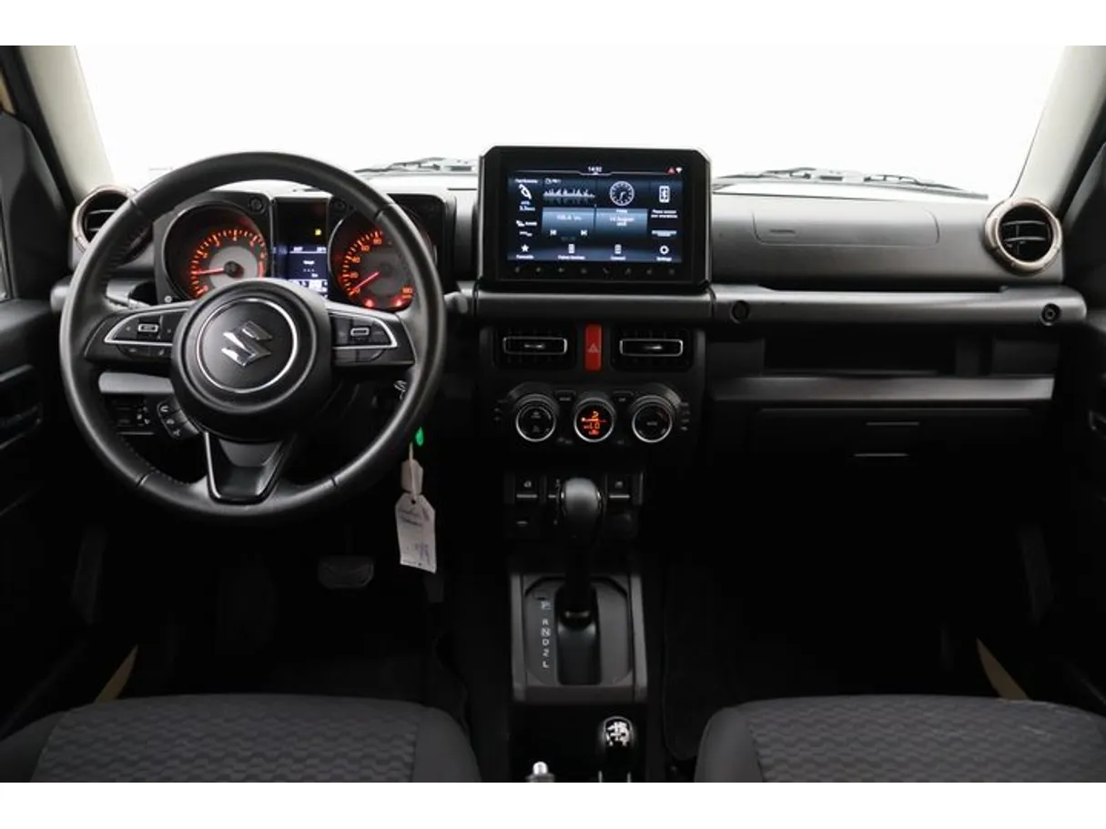 Car image 14