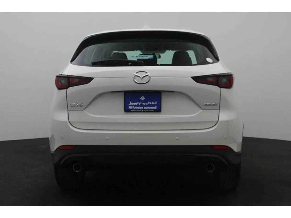 Car image 12