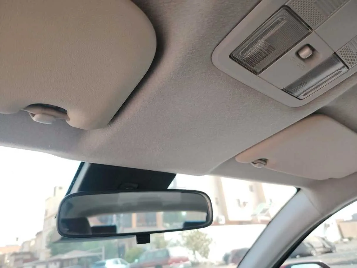 Car image 39