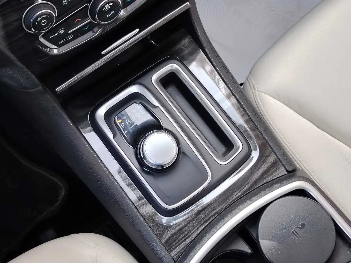 Car image 22