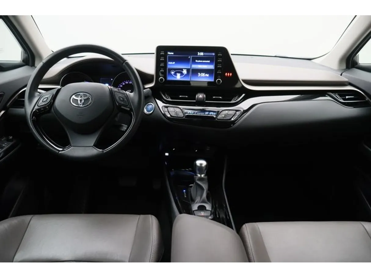 Car image 14