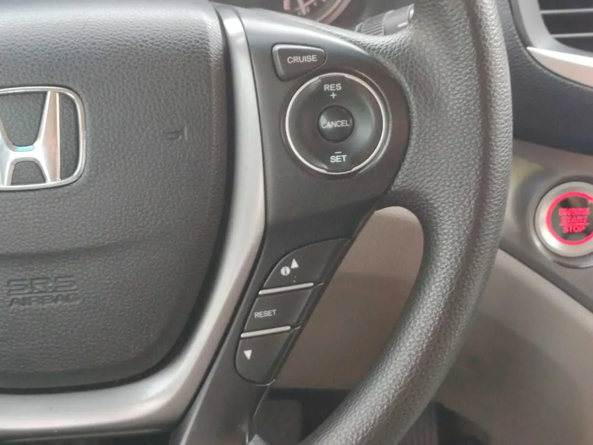 Car image 29